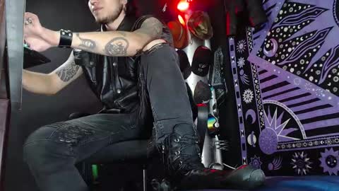 DICAPRIO online show from 10, 3, 2025