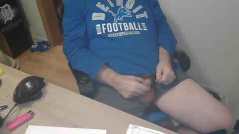 Snapshot of diche1134 chatting on 4, 12, 2025 Running Bear online show from 4, 12, 2025