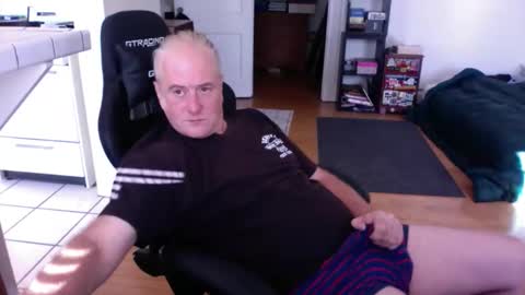 Snapshot of dickflasher5 chatting on 10, 10, 2025 Richard Fleischer online show from 10, 10, 2025