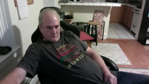 Snapshot of dickflasher5 chatting on 17, 12, 2025 Richard Fleischer online show from 17, 12, 2025