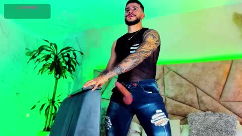 Snapshot of dickgriffith chatting on 29, 10, 2025 Dick Griffith online show from 29, 10, 2025