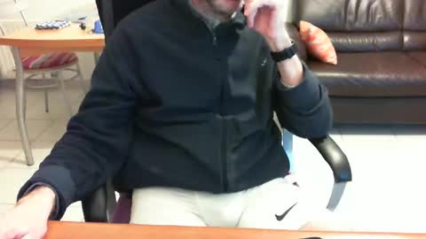 Snapshot of didonc chatting on 24, 4, 2026 didonc from france..... online show from 24, 4, 2026