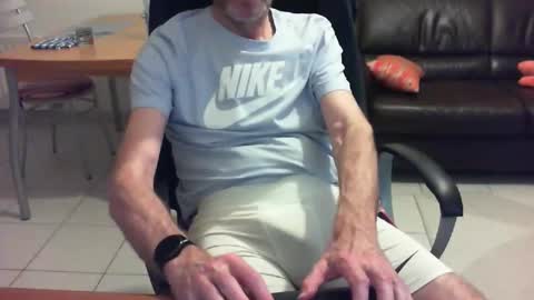 Snapshot of didonc chatting on 3, 5, 2026 didonc from france..... online show from 3, 5, 2026