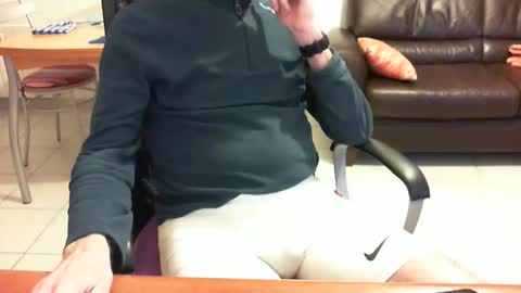 Snapshot of didonc chatting on 8, 5, 2026 didonc from france..... online show from 8, 5, 2026