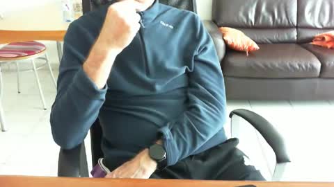 Snapshot of didonc chatting on 11, 5, 2026 didonc from france..... online show from 11, 5, 2026