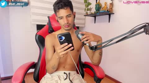 Snapshot of diego_latino chatting on 27, 10, 2025 Diego lat online show from 27, 10, 2025