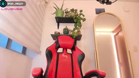 Snapshot of diego_latino chatting on 4, 12, 2025 Diego lat online show from 4, 12, 2025