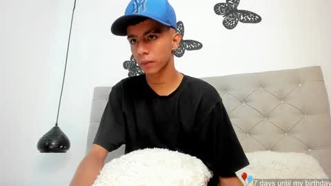 dikey_18 online show from 12, 1, 2025