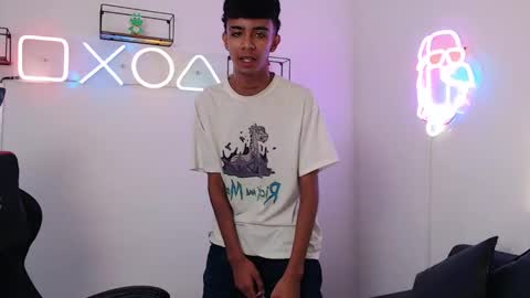 dikey_18 online show from 24, 2, 2025