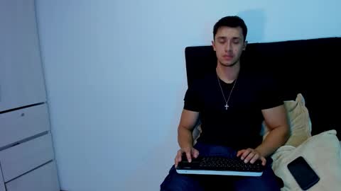 Snapshot of dilan_coy chatting on 7, 3, 2025 Dilan Coy online show from 7, 3, 2025