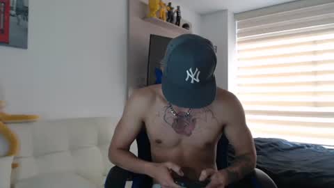 Snapshot of dilanxxx8888 chatting on 17, 1, 2026 dilanxxx8888 online show from 17, 1, 2026