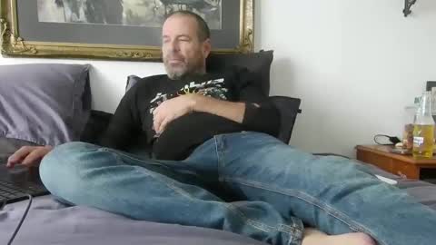 Snapshot of dilf_4u chatting on 6, 1, 2025 Hot Penis online show from 6, 1, 2025