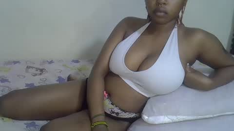 Snapshot of dime010 chatting on 6, 12, 2024 dime online show from 6, 12, 2024