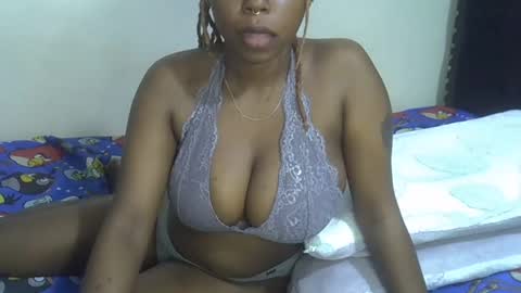 Snapshot of dime010 chatting on 13, 2, 2025 dime online show from 13, 2, 2025