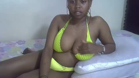 Snapshot of dime010 chatting on 28, 2, 2025 dime online show from 28, 2, 2025