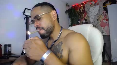 Snapshot of dimitry_muscle chatting on 4, 12, 2024 dimitry kyle mucle online show from 4, 12, 2024