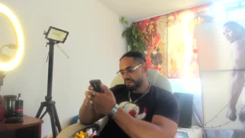 Snapshot of dimitry_muscle chatting on 4, 12, 2024 dimitry kyle mucle online show from 4, 12, 2024