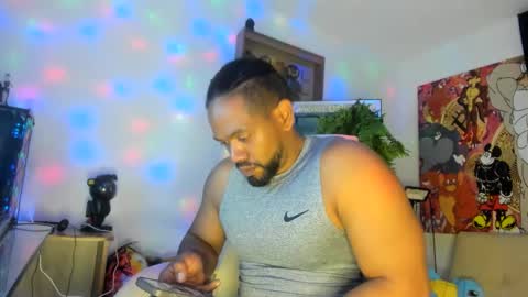 Snapshot of dimitry_muscle chatting on 8, 11, 2025 dimitry kyle mucle online show from 8, 11, 2025