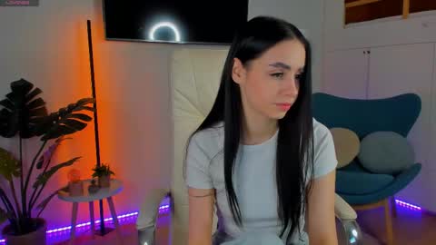 Dina   Fox online show from 11, 4, 2026