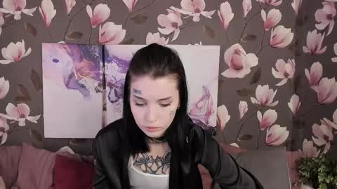 Snapshot of dina_curio chatting on 19, 12, 2025 Dina online show from 19, 12, 2025