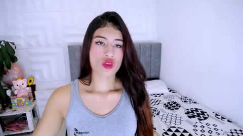 Snapshot of dina_mcry chatting on 8, 3, 2025 DINA online show from 8, 3, 2025