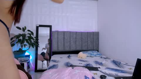 Snapshot of dina_mcry chatting on 16, 10, 2025 DINA online show from 16, 10, 2025