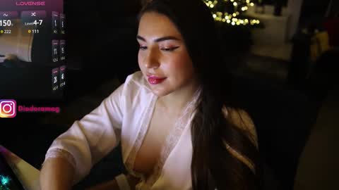 Snapshot of diodoramag chatting on 14, 12, 2025 Diodora Magenta online show from 14, 12, 2025