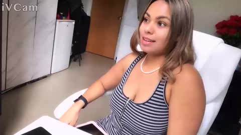 Snapshot of diosadeluniverso_ chatting on 8, 11, 2025 diosadeluniverso_ online show from 8, 11, 2025