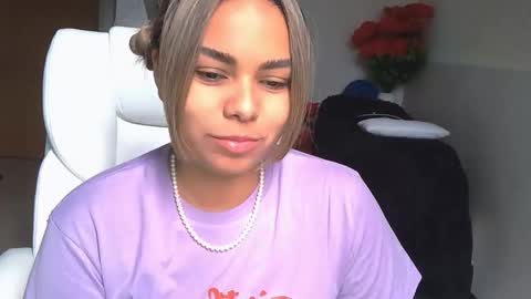 Snapshot of diosadeluniverso_ chatting on 25, 11, 2025 diosadeluniverso_ online show from 25, 11, 2025