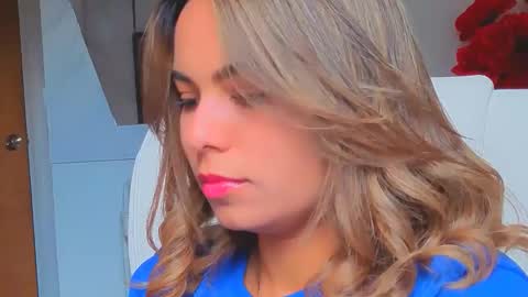 Snapshot of diosadeluniverso_ chatting on 15, 12, 2025 diosadeluniverso_ online show from 15, 12, 2025