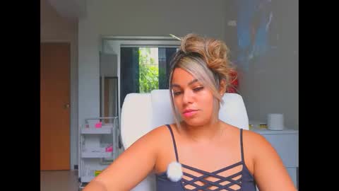 diosadeluniverso_ online show from 29, 3, 2026