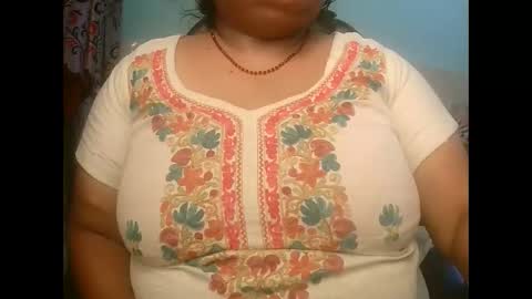 Snapshot of dipa2345 chatting on 6, 11, 2025 dipa2345 online show from 6, 11, 2025