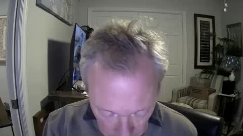 DirtkPitt Fun guy working online show from 11, 1, 2025