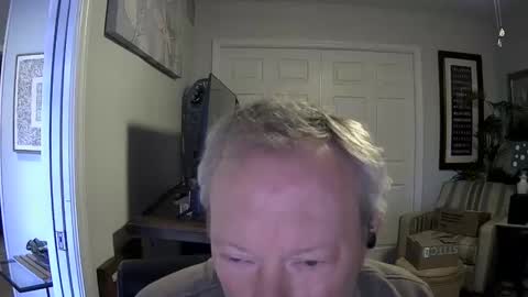 DirtkPitt Fun guy working online show from 20, 1, 2025