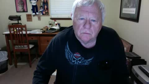 dirtrider195080438 online show from 22, 5, 2026