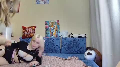 Dirty Kiss69 online show from 14, 6, 2026
