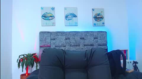 dirty model online show from 17, 9, 2025