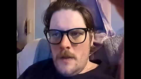 Snapshot of dirtydogsday chatting on 6, 4, 2026 Dirtydog online show from 6, 4, 2026