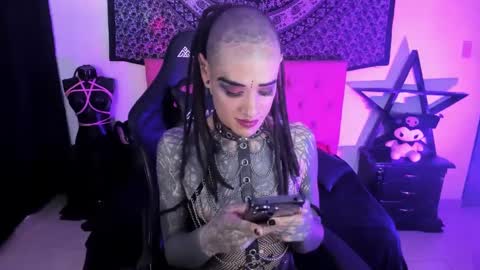 Snapshot of dirtyonix chatting on 11, 12, 2024 ONIX online show from 11, 12, 2024