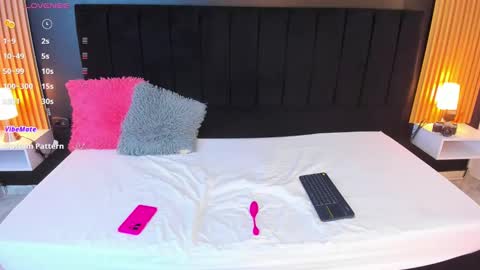 Soffie - Valentina - Yuya  Astro online show from 28, 2, 2025