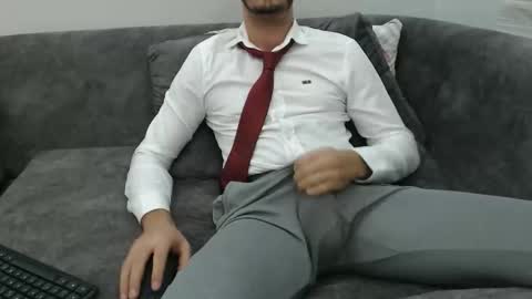 Snapshot of dirtyybooyy77 chatting on 8, 10, 2025 dirtyybooyy77 online show from 8, 10, 2025