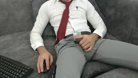 Snapshot of dirtyybooyy77 chatting on 10, 10, 2025 dirtyybooyy77 online show from 10, 10, 2025