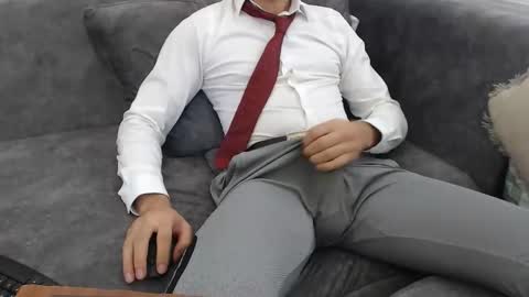 Snapshot of dirtyybooyy77 chatting on 13, 11, 2025 dirtyybooyy77 online show from 13, 11, 2025