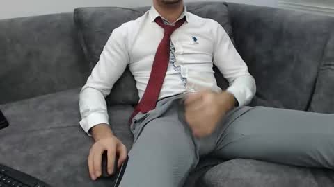 Snapshot of dirtyybooyy77 chatting on 25, 11, 2025 dirtyybooyy77 online show from 25, 11, 2025