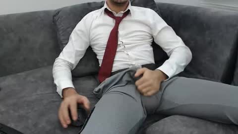 Snapshot of dirtyybooyy77 chatting on 27, 11, 2025 dirtyybooyy77 online show from 27, 11, 2025