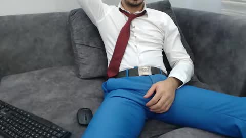 Snapshot of dirtyybooyy77 chatting on 30, 11, 2025 dirtyybooyy77 online show from 30, 11, 2025