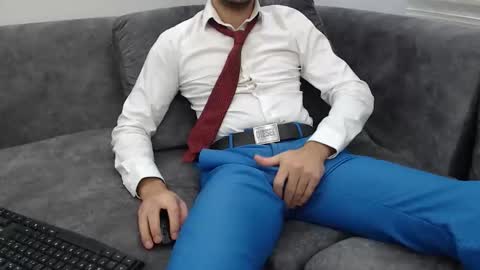 Snapshot of dirtyybooyy77 chatting on 30, 11, 2025 dirtyybooyy77 online show from 30, 11, 2025