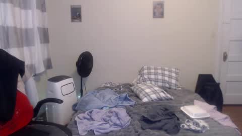 Snapshot of disr3sp3ctfully_dipp3d chatting on 18, 9, 2025 Your Best Worst Nightmare online show from 18, 9, 2025