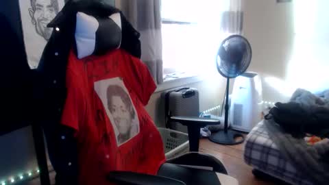 Snapshot of disr3sp3ctfully_dipp3d chatting on 14, 11, 2025 Your Best Worst Nightmare online show from 14, 11, 2025