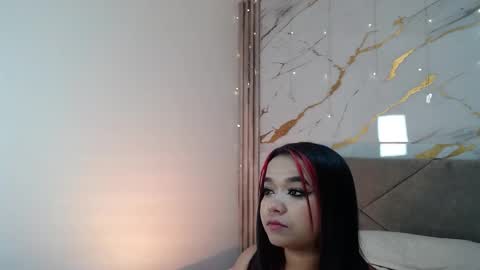 disyamil_pineda online show from 7, 5, 2026